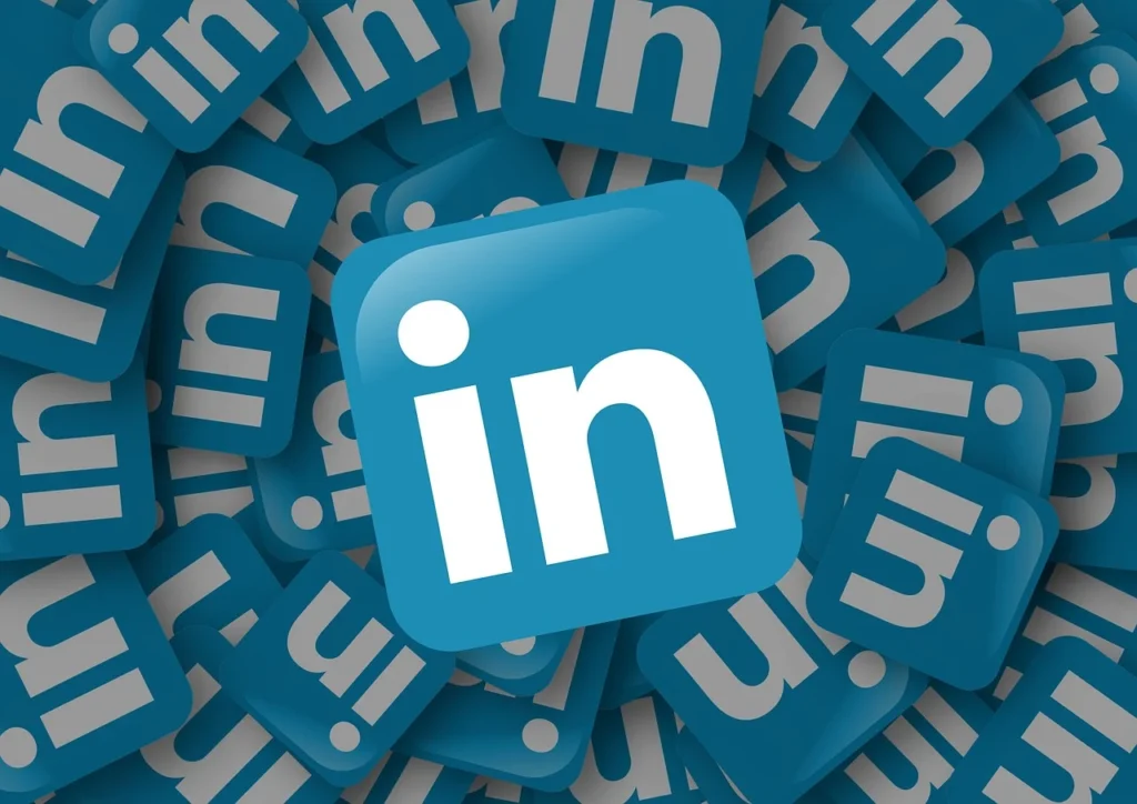 How to Use LinkedIn for College Admissions