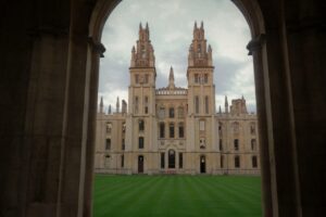 Oxbridge vs Ivy League